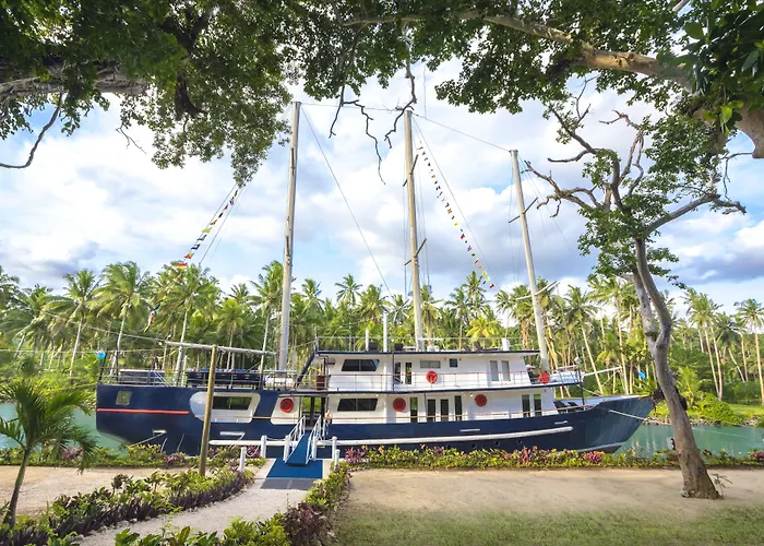Savasi Island Resort